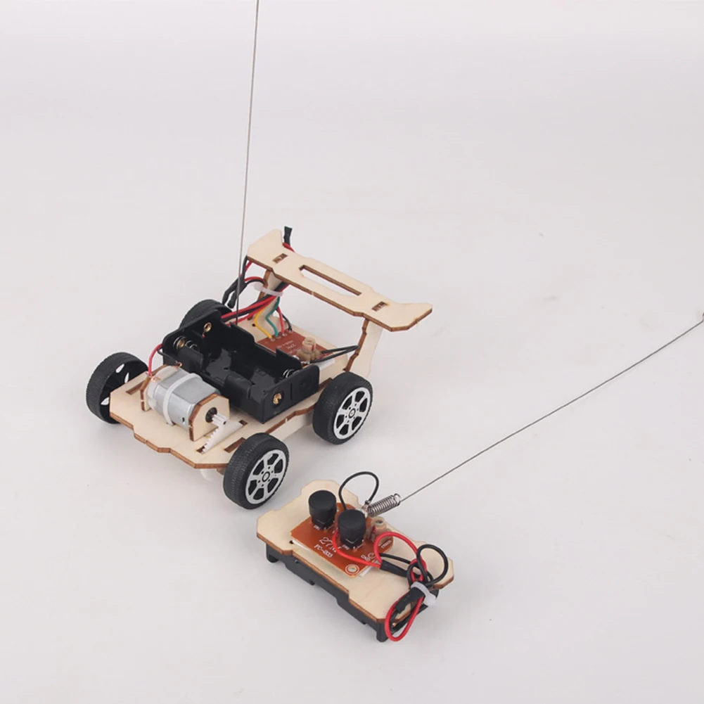 طقم تجميع نموذج سيارة تحكم عن  - مراجعة Drone Or Rc Car وسعره